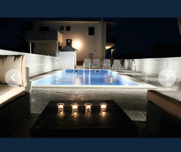 Apartmani Perkovic Gustirna Exterior foto